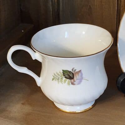 Claddagh‎ China_Made in Galway Ireland_Serves 4 - Thumbnail 10