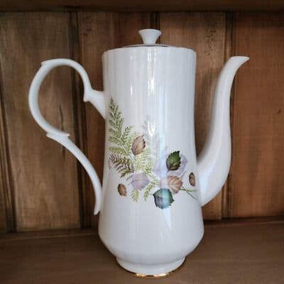 Claddagh‎ China_Made in Galway Ireland_Serves 4 - Thumbnail 15