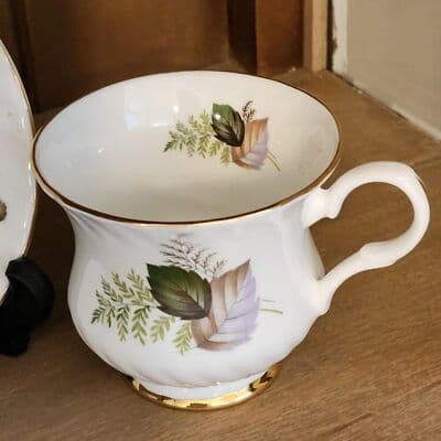 Claddagh‎ China_Made in Galway Ireland_Serves 4 - Thumbnail 9