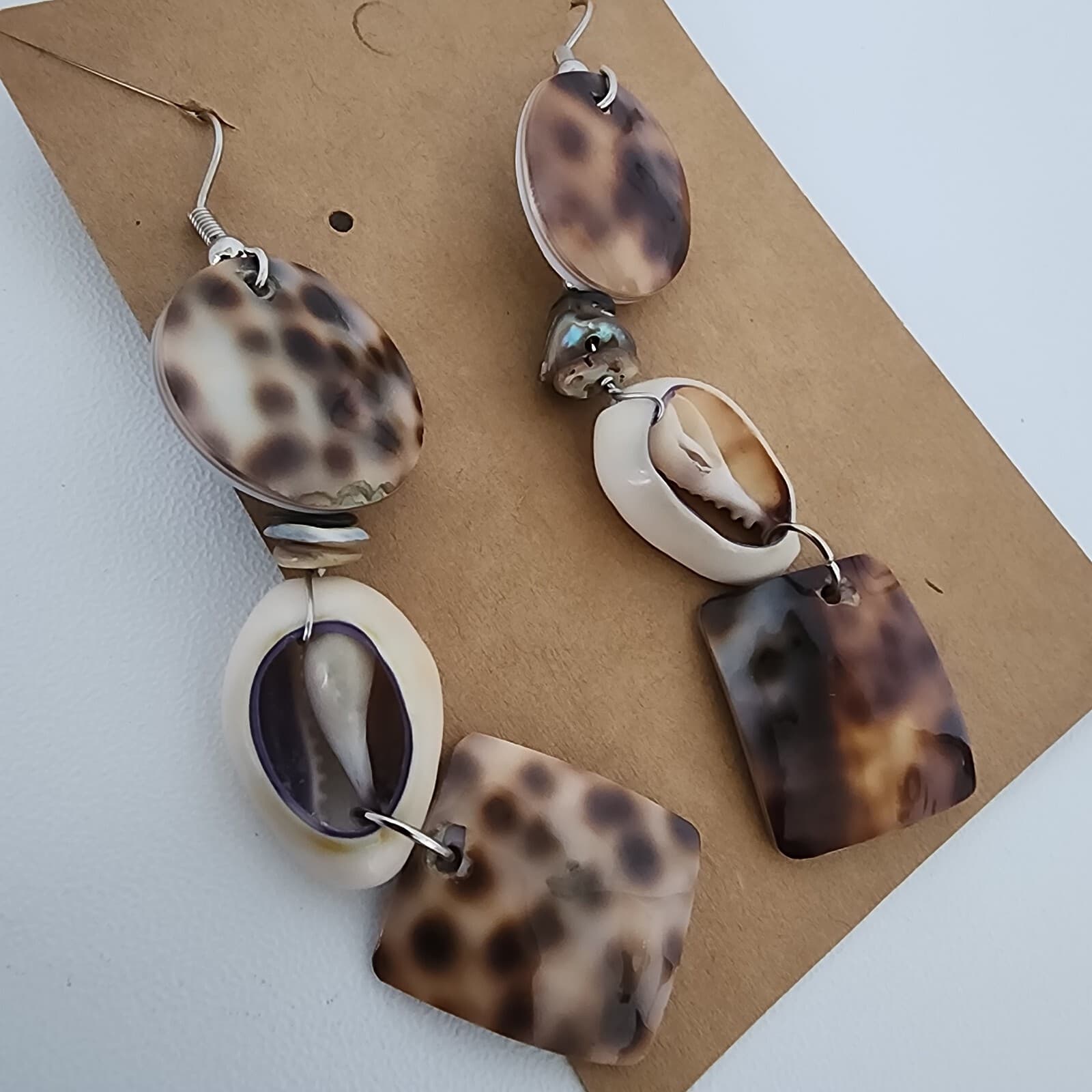 Vintage 1980s Shell Dangle Earrings Brown Cream Tan Cowrie Tiger Chandelier - Thumbnail 3