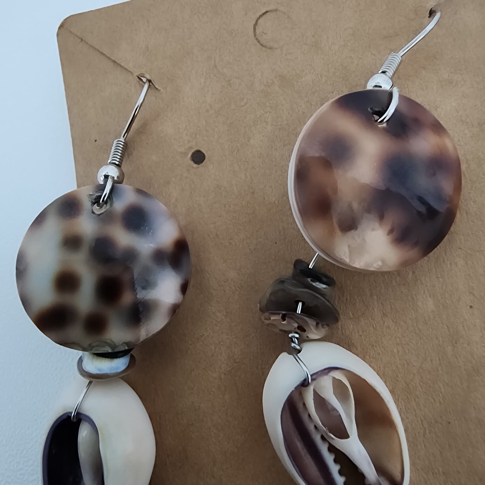 Vintage 1980s Shell Dangle Earrings Brown Cream Tan Cowrie Tiger Chandelier - Thumbnail 6