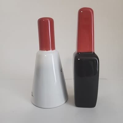 Wink Red Nail Polish Shape Salt & Pepper Shakers Set 4" Tall black white - Thumbnail 3