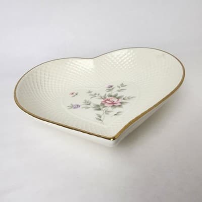 Mikasa Bone China Heart Shaped Candy Dish Floral Imprint Textured Gold Rim - Thumbnail 6