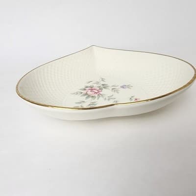 Mikasa Bone China Heart Shaped Candy Dish Floral Imprint Textured Gold Rim - Thumbnail 4