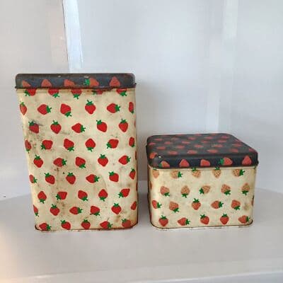 Vintage Strawberry Tin Canister Set Made in USA Red White Brown Potpourri Press - Thumbnail 2