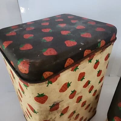 Vintage Strawberry Tin Canister Set Made in USA Red White Brown Potpourri Press - Thumbnail 8