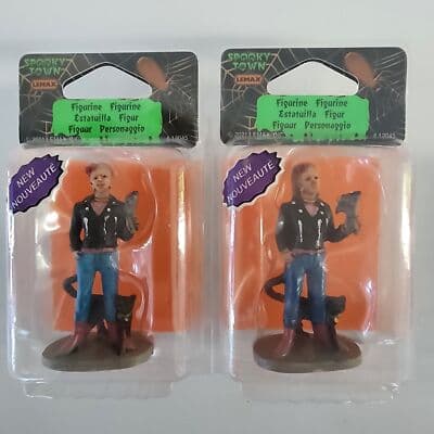 Spooky Town Lemax Figurine #12045 c. 2021 "Kat" New in Box - Thumbnail 4