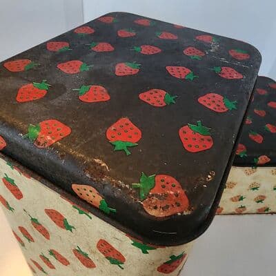 Vintage Strawberry Tin Canister Set Made in USA Red White Brown Potpourri Press - Thumbnail 7