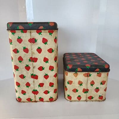 Vintage Strawberry Tin Canister Set Made in USA Red White Brown Potpourri Press - Thumbnail 3