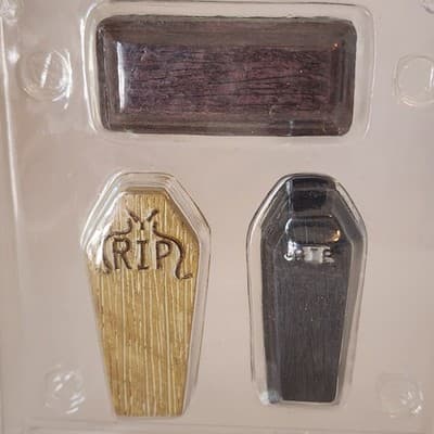 LEMAX Spooky Town Set of 3 Coffins 2007 New In Packaging #14853 - Thumbnail 11