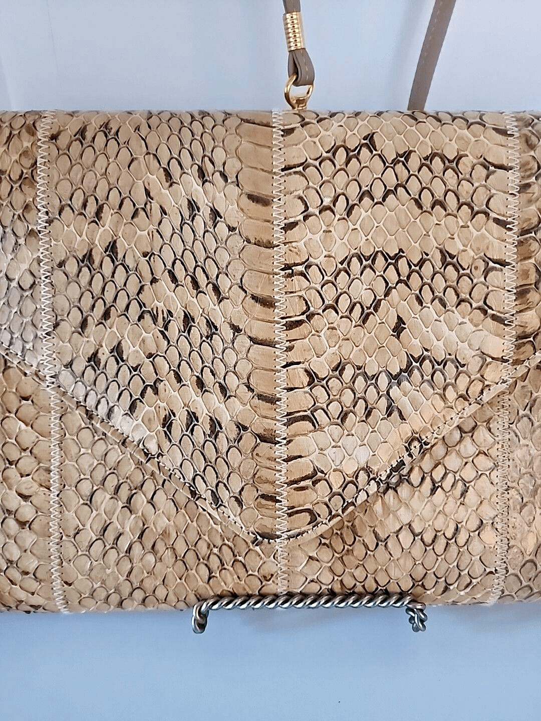 Vintage 1970s Tan Genuine Snakeskin Envelope Clutch Removeable Crossbody Strap - Thumbnail 5