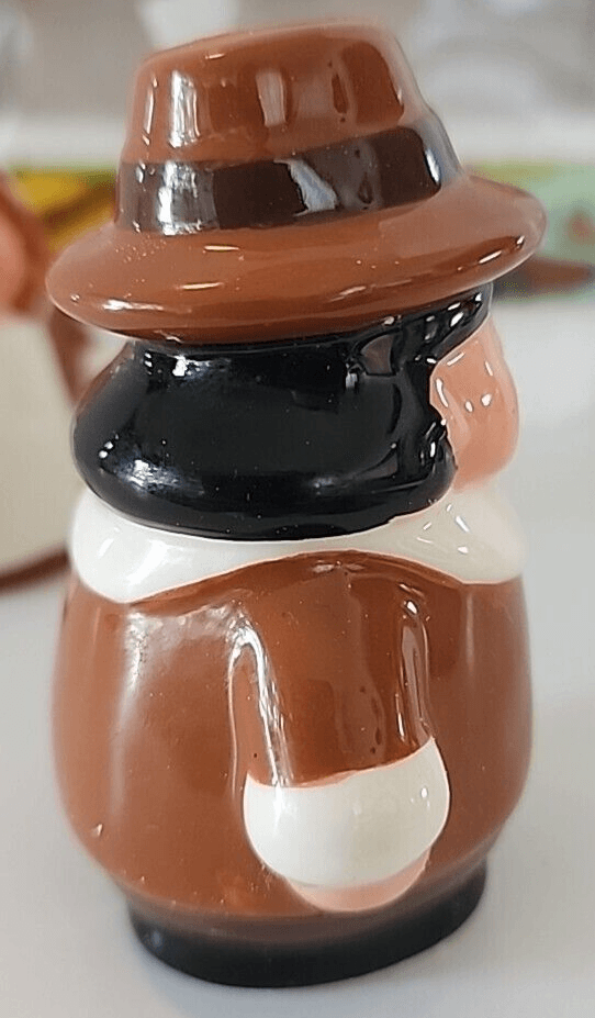 The Lilgrim Pair Salt & Pepper Shakers Publix Thanksgiving Premiere Edition 2005 - Thumbnail 4