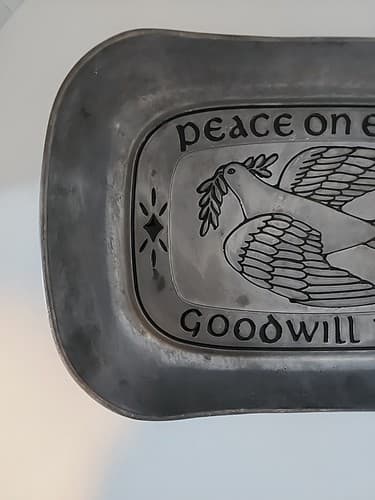 Vintage Pewter Bread Tray Dove Wilton Armetale Peace on Earth Goodwill to All - Thumbnail 8