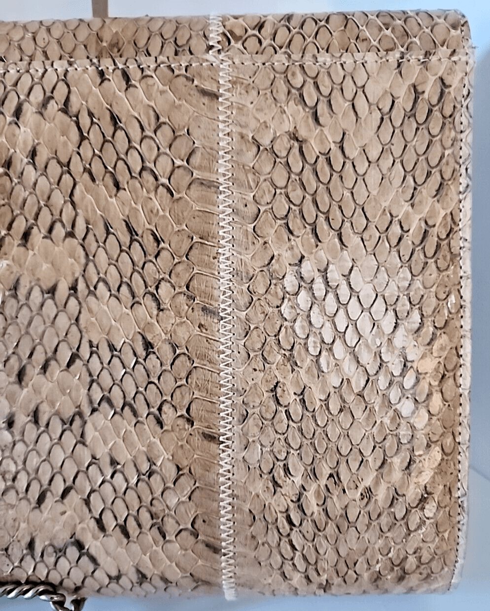 Vintage 1970s Tan Genuine Snakeskin Envelope Clutch Removeable Crossbody Strap - Thumbnail 10