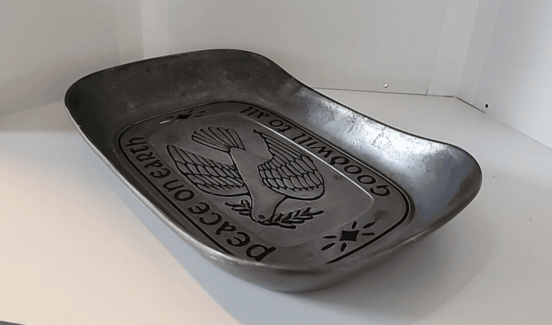 Vintage Pewter Bread Tray Dove Wilton Armetale Peace on Earth Goodwill to All - Thumbnail 5