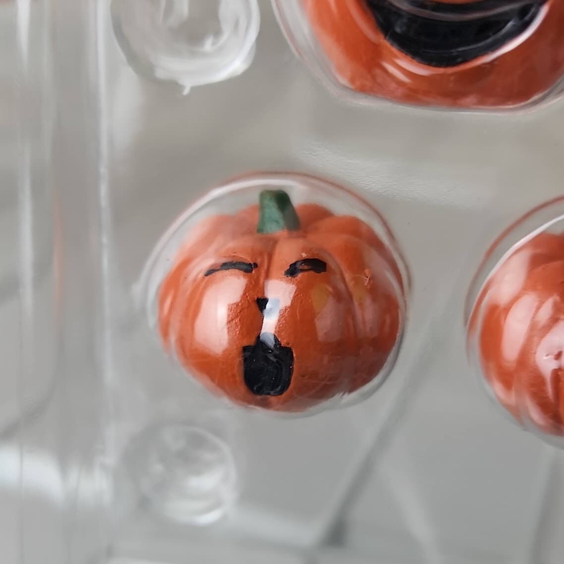 LEMAX SPOOKY TOWN 2017 Orange Happy Pumpkin Family of 5 New #14852 - Thumbnail 7