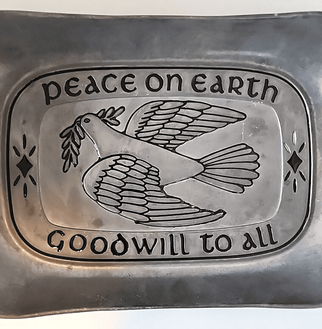 Vintage Pewter Bread Tray Dove Wilton Armetale Peace on Earth Goodwill to All - Thumbnail 7