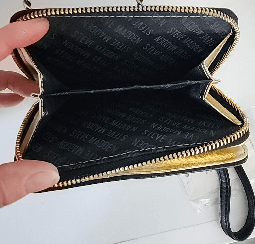 Steve Madden Black Zip Around Wristlet Wallet Gold Metal Accents Chevron Quilted - Thumbnail 9