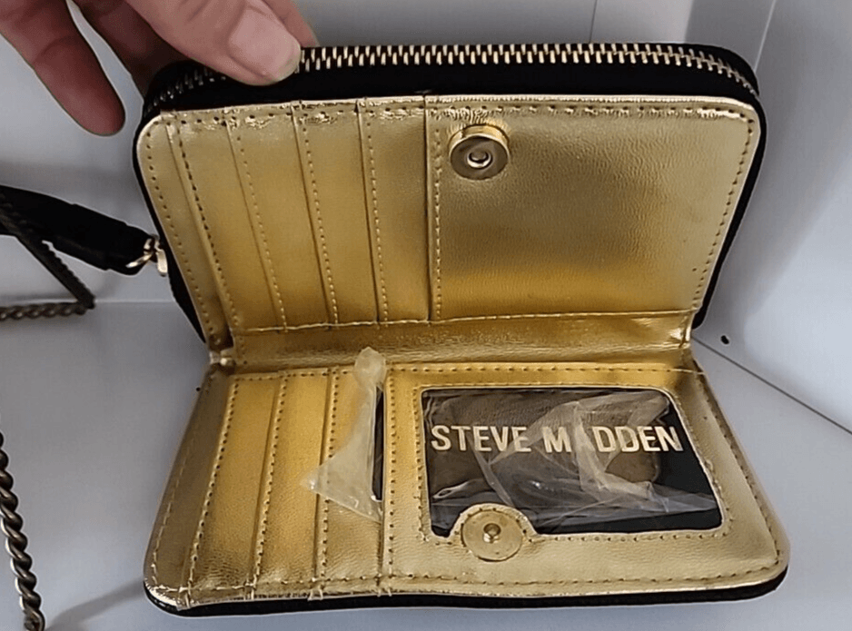 Steve Madden Black Zip Around Wristlet Wallet Gold Metal Accents Chevron Quilted - Thumbnail 10