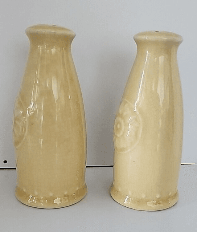 2001 Renee DuBois & Square Nest Salt & Pepper Shakers Yellow 5" Embossed - Thumbnail 4