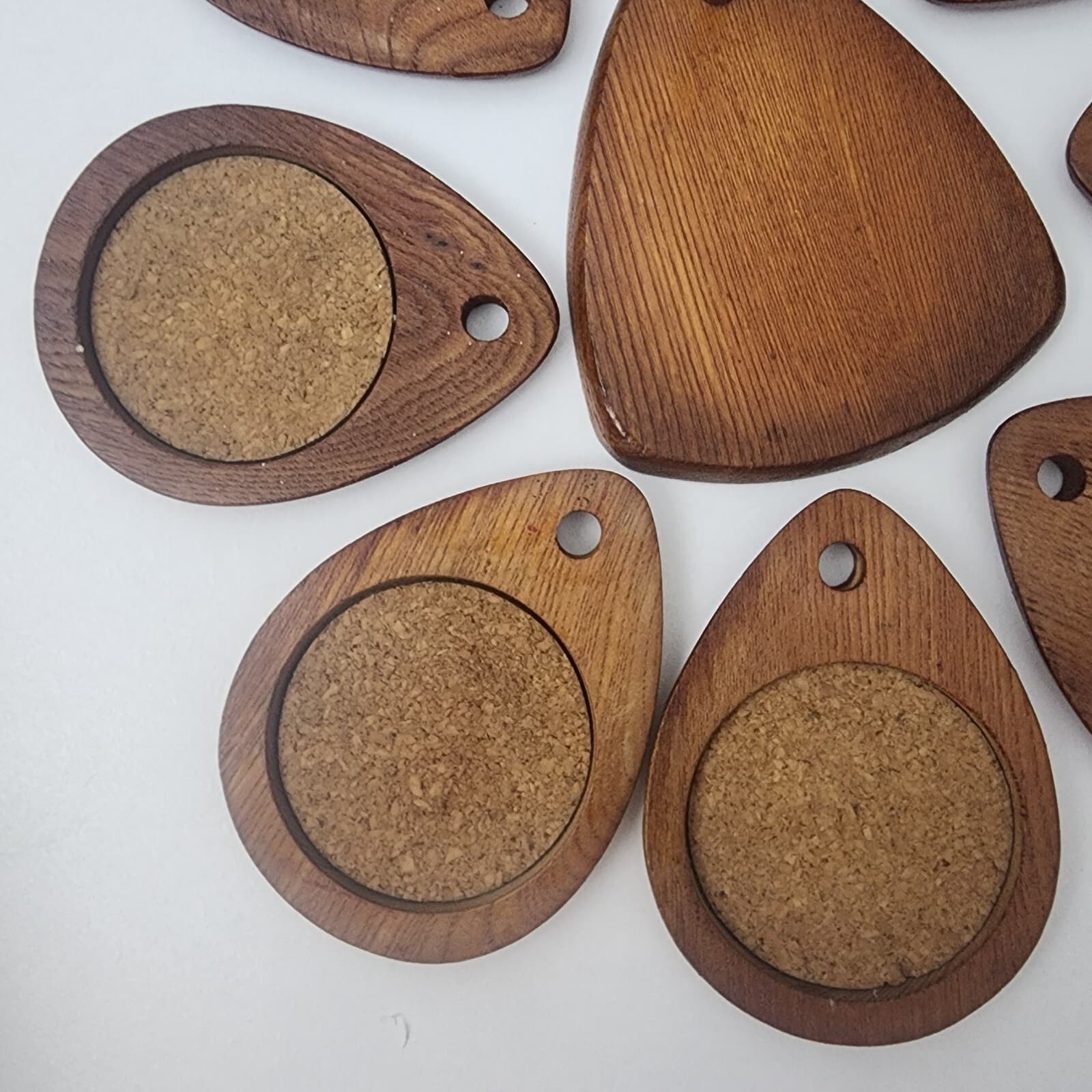 8 Hand carved Teardrop Hardwood Cork Coasters Stand Brown JapanSere Wood Stamped - Thumbnail 16