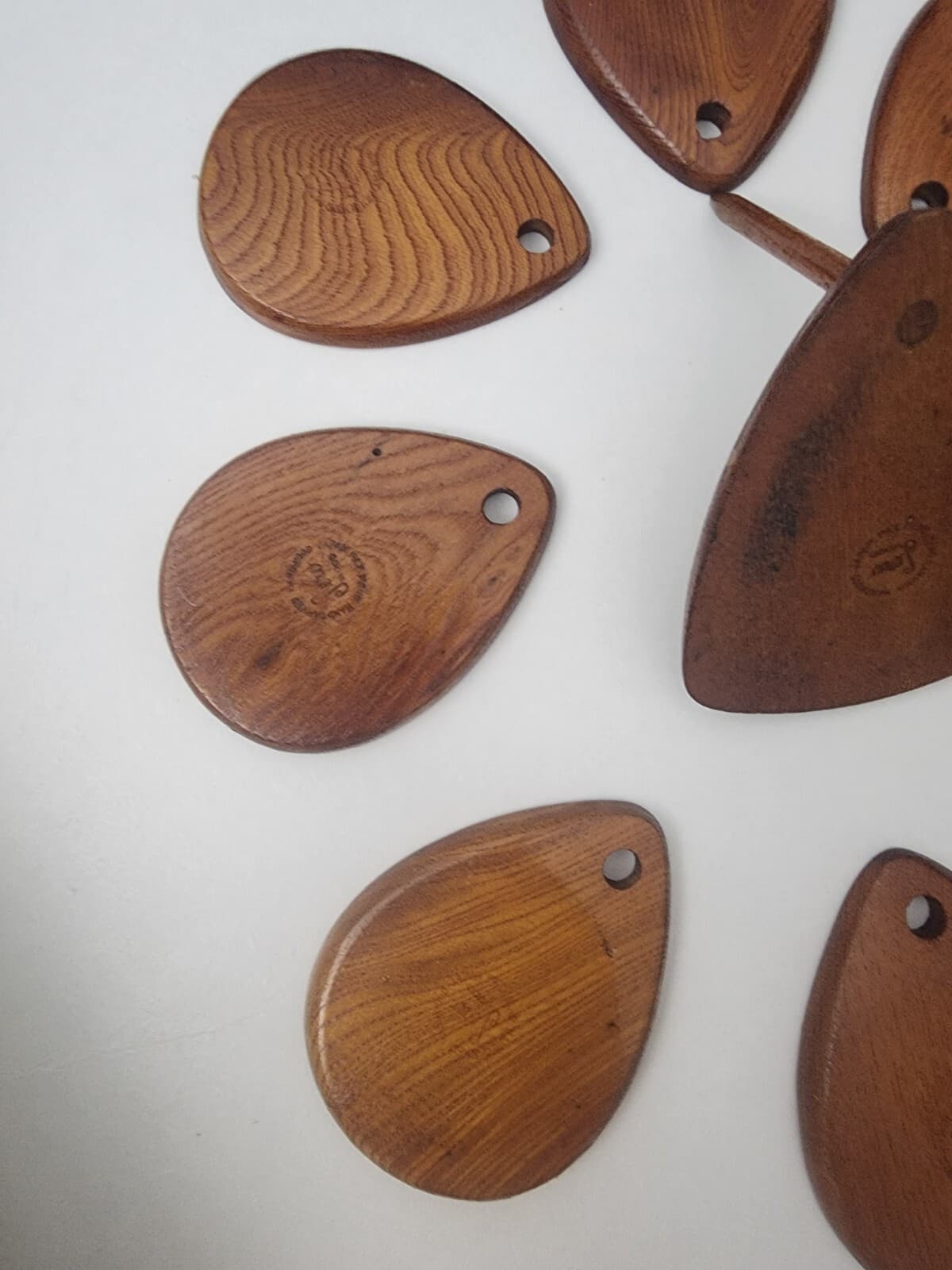 8 Hand carved Teardrop Hardwood Cork Coasters Stand Brown JapanSere Wood Stamped - Thumbnail 22