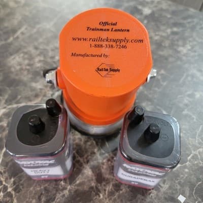 OFFICIAL RAIL-TEK Railroad Trainman Lantern RT3-LED INCLUDES 3 Batteries - Thumbnail 2