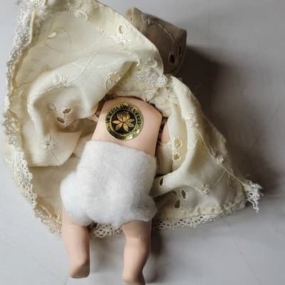 Vintage Victoria Impex 5 1/4” Porcelain Newborn Doll Beautiful Great Condition - Thumbnail 4