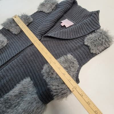 Romeo and Juliet Couture Womens Knit Vest Size MED Grey Faux Fur Patches Fringe - Thumbnail 2
