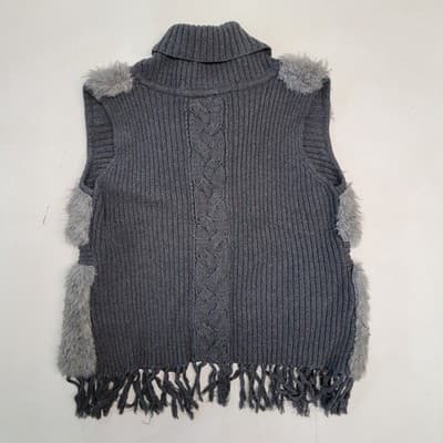 Romeo and Juliet Couture Womens Knit Vest Size MED Grey Faux Fur Patches Fringe - Thumbnail 4