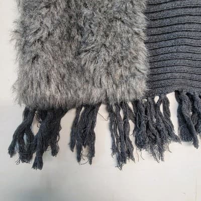 Romeo and Juliet Couture Womens Knit Vest Size MED Grey Faux Fur Patches Fringe - Thumbnail 8