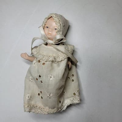 Vintage Victoria Impex 5 1/4” Porcelain Newborn Doll Beautiful Great Condition
