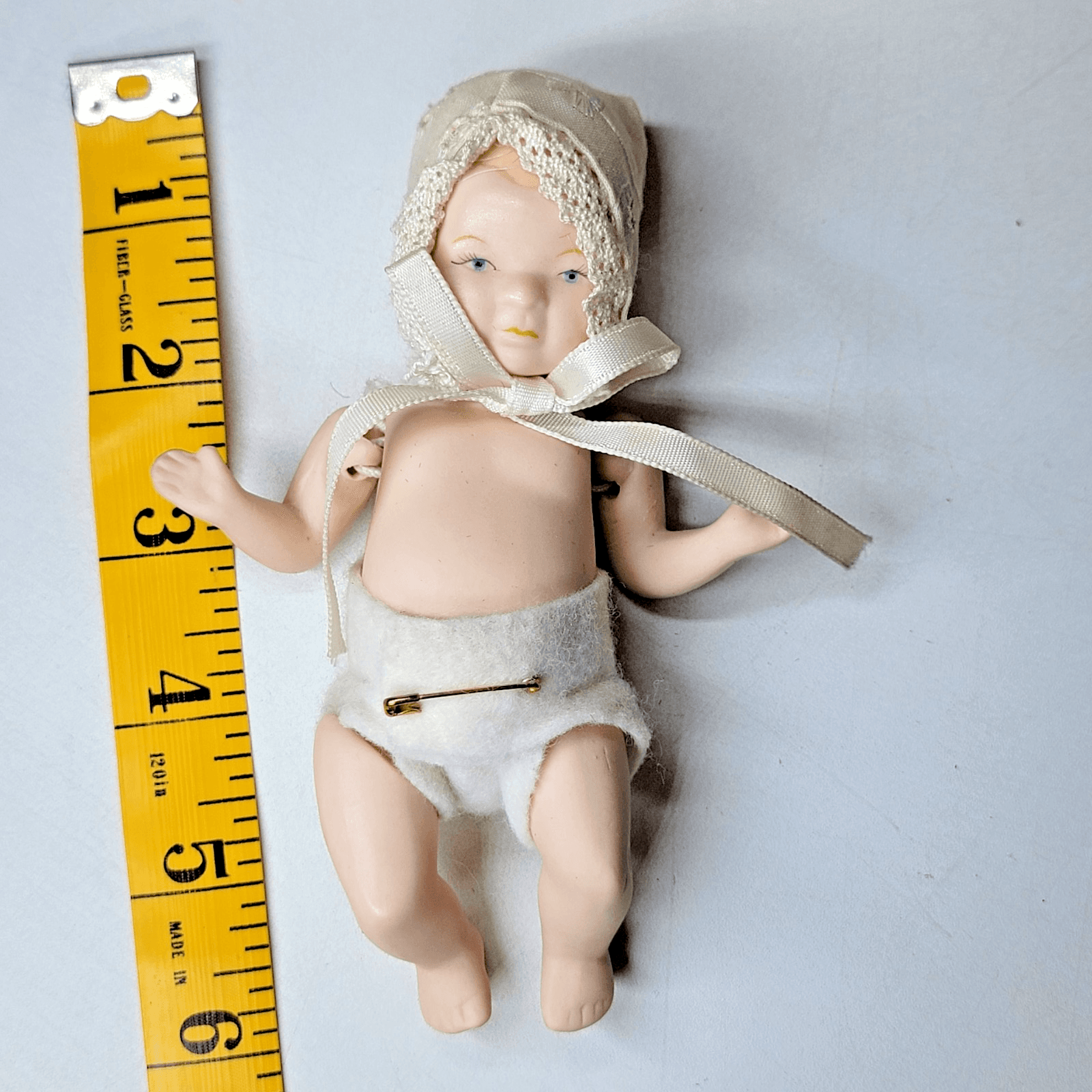 Vintage Victoria Impex 5 1/4” Porcelain Newborn Doll Beautiful Great Condition - Thumbnail 7