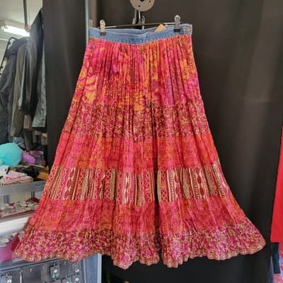 St Johns Bay Y2K Tiered 8P Multicolored Boho Summer Skirt Button Jean Waistband