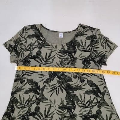 Old Navy Women's M Green Floral Y2K Dress Cute And Comfy Rayon Spandex Knit - Thumbnail 3