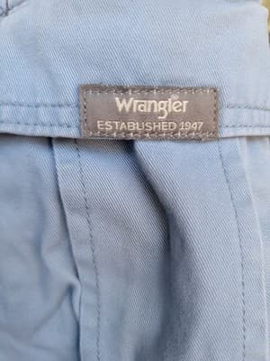 Wrangler Men's 42 Light Blue Classic Summer Cargo Shorts Size 42x10 - Thumbnail 3