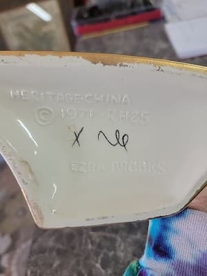 Vintage 1971 Jesters Court Ezra Brooks 24K Gold Accnt Whiskey Decanter Tucson AZ - Thumbnail 6