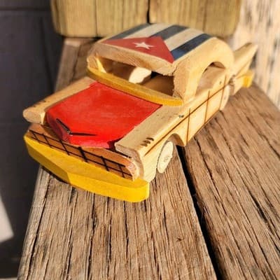 HAND CARVED Cuban Collectible Wooden 1957 CHEVROLET CAR 7" - Thumbnail 3
