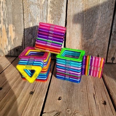 Magformers Magnetic Building Tiles Lot of 42 Pieces Squares And Triangles - Thumbnail 4