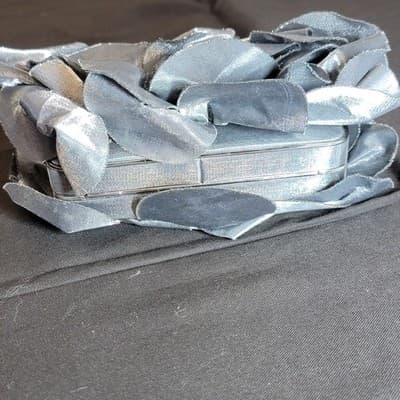 SONDRA ROBERTS Silver Box Clutch Purse Flower Grey Chain Evening Bag NYE - Thumbnail 8