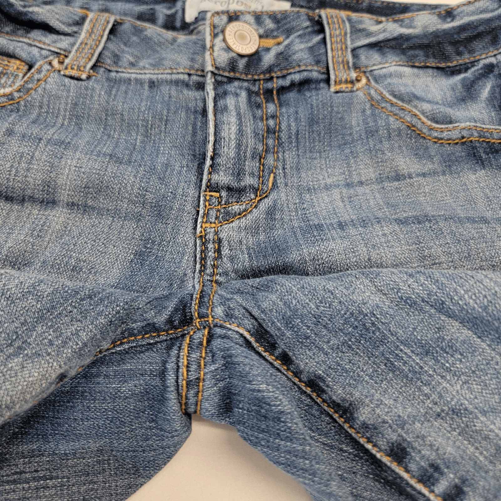 Aeropostale Distressed Denim Shorts Great Condition Low Rise Side Split - Thumbnail 4