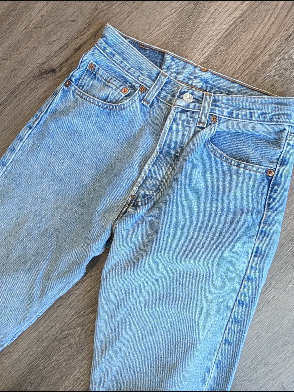 Vintage 2000 Y2K Levi's 501 Button Fly Light Blue Faded Wash Straight Leg Jeans - Thumbnail 4