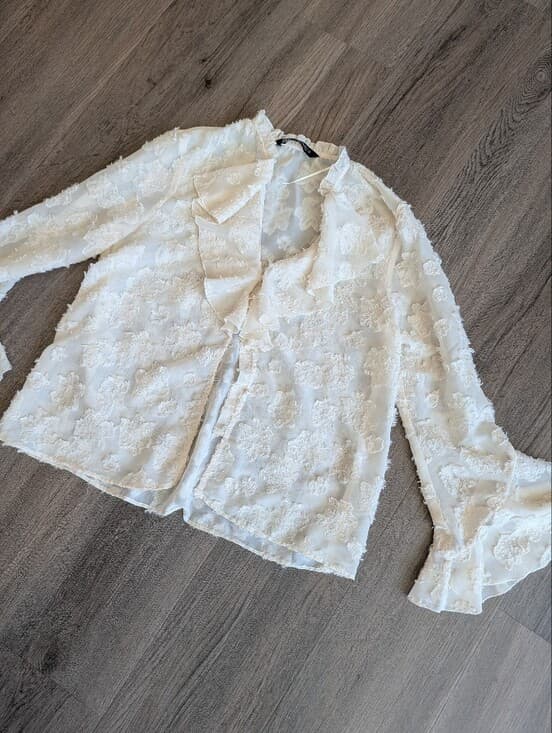 Zara Semi Sheer Off White Floral Appliqué Blouse Button Up - Thumbnail 12