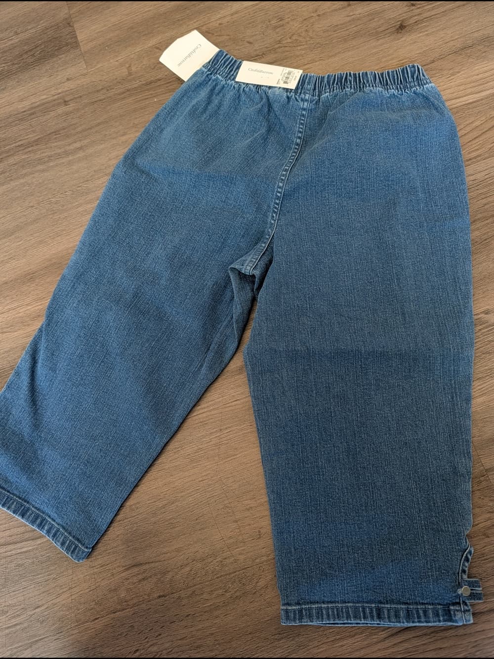 croft & barrow Light Blue Denim Capri Jeans Stretchy Waist Button Accent - Thumbnail 4