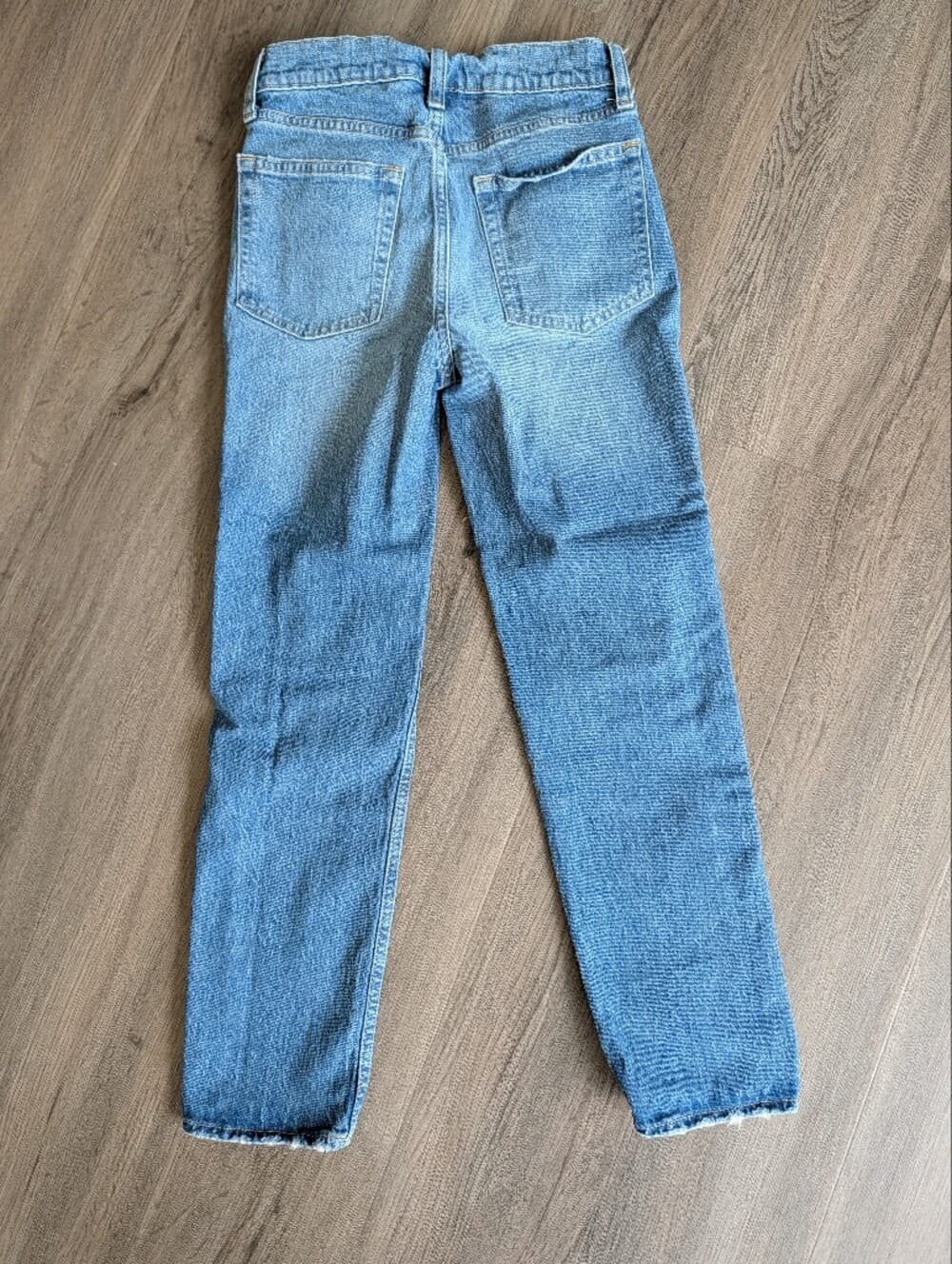 GAP Women's Medium Wash Faded Cheeky High Rise Straight-Leg Blue Jeans - Thumbnail 5