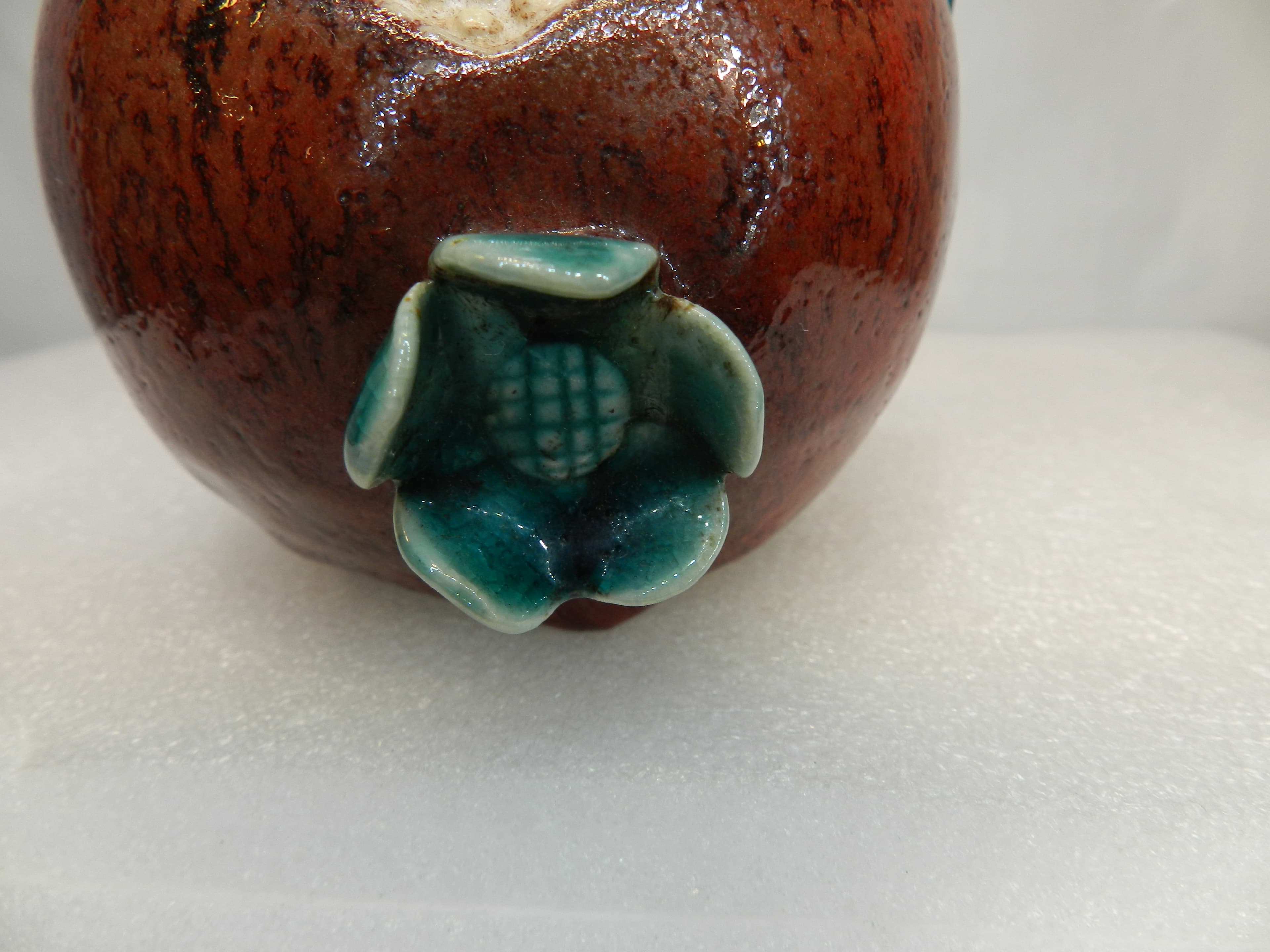 Vintage Chinese Guangdong / Shiwan Pottery Ceramic Pomegranate Artwork (O24S) - Thumbnail 8
