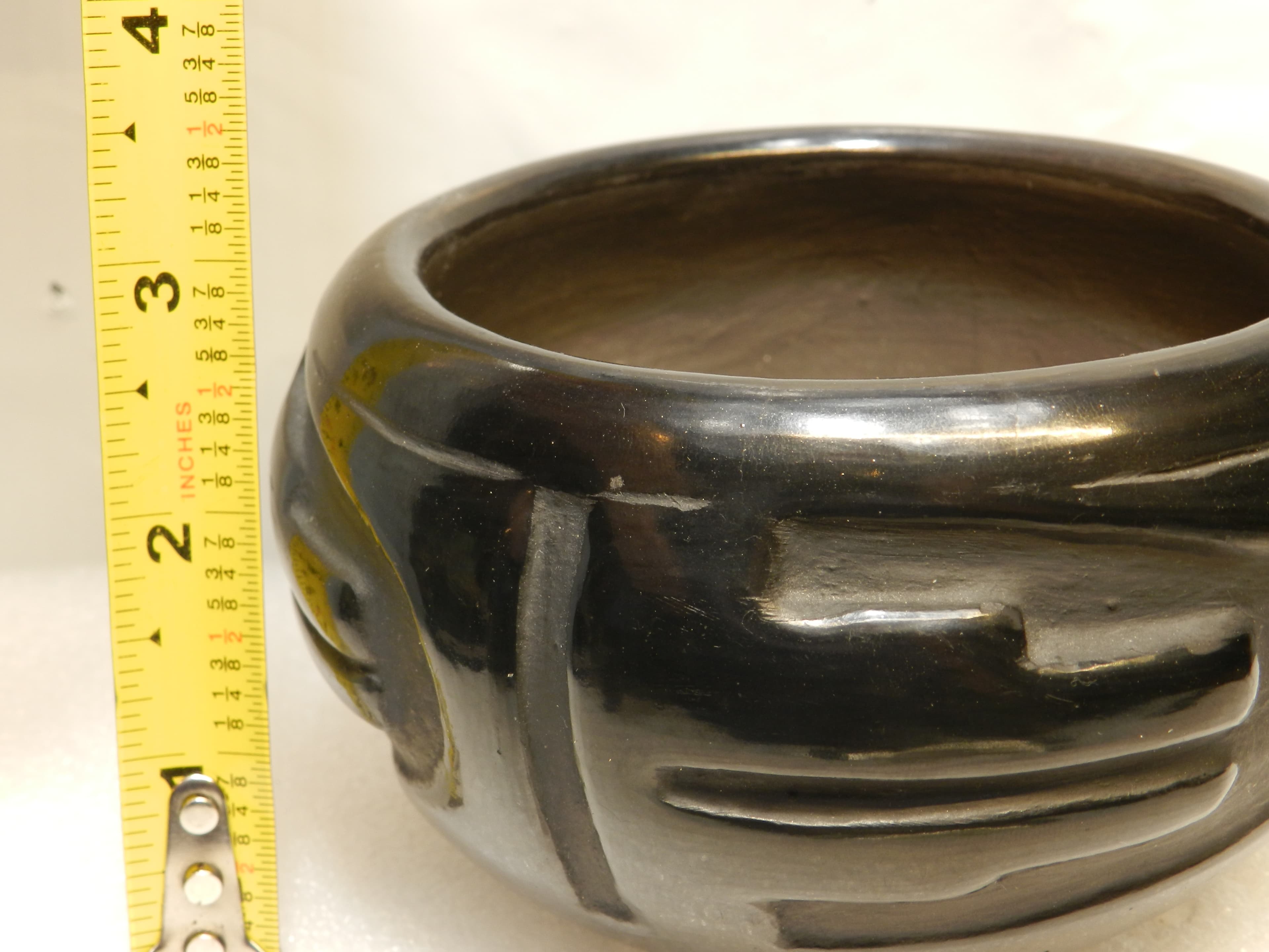 Santa Clara Pueblo Pottery Black sculptural Carving Vase Rose Montoya O25S - Thumbnail 6