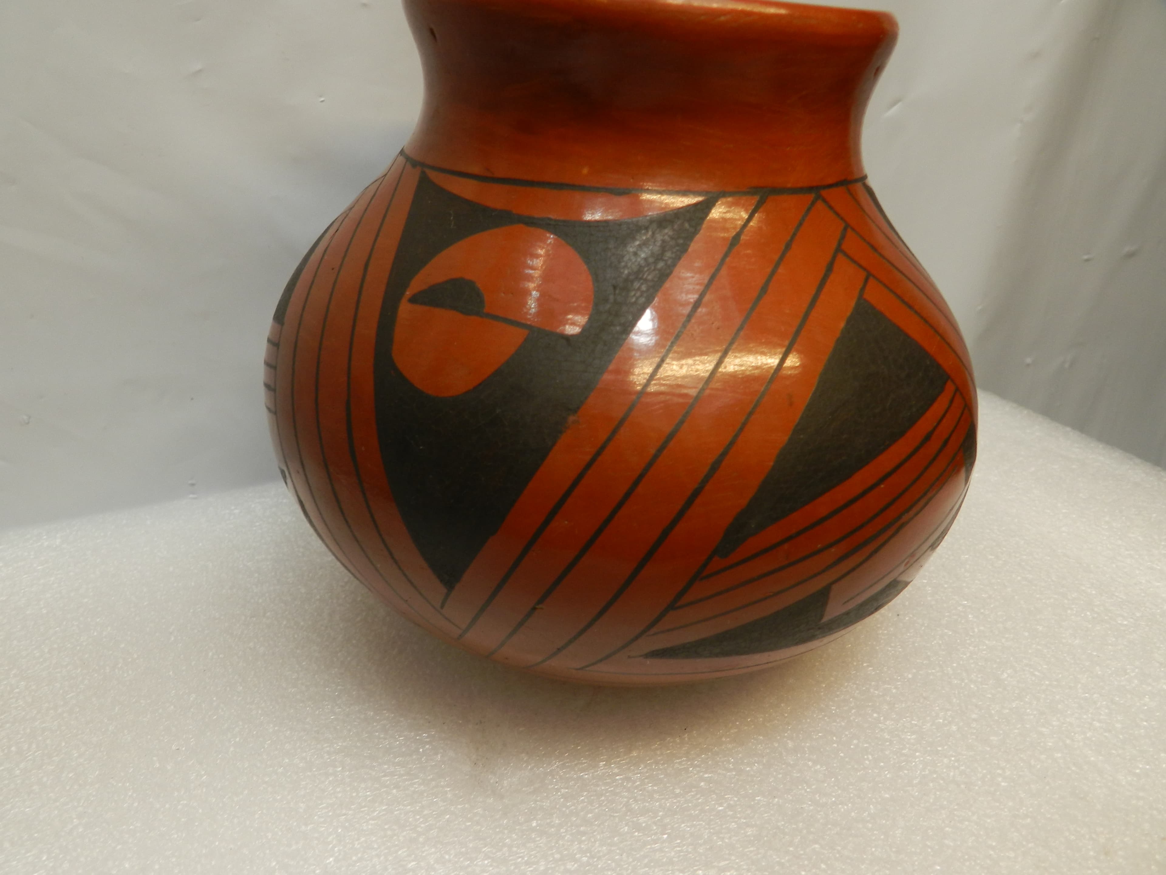Vintage Mata Ortiz Polychrome pottery vase by Sofia de Tena Signed (O27S) - Thumbnail 8
