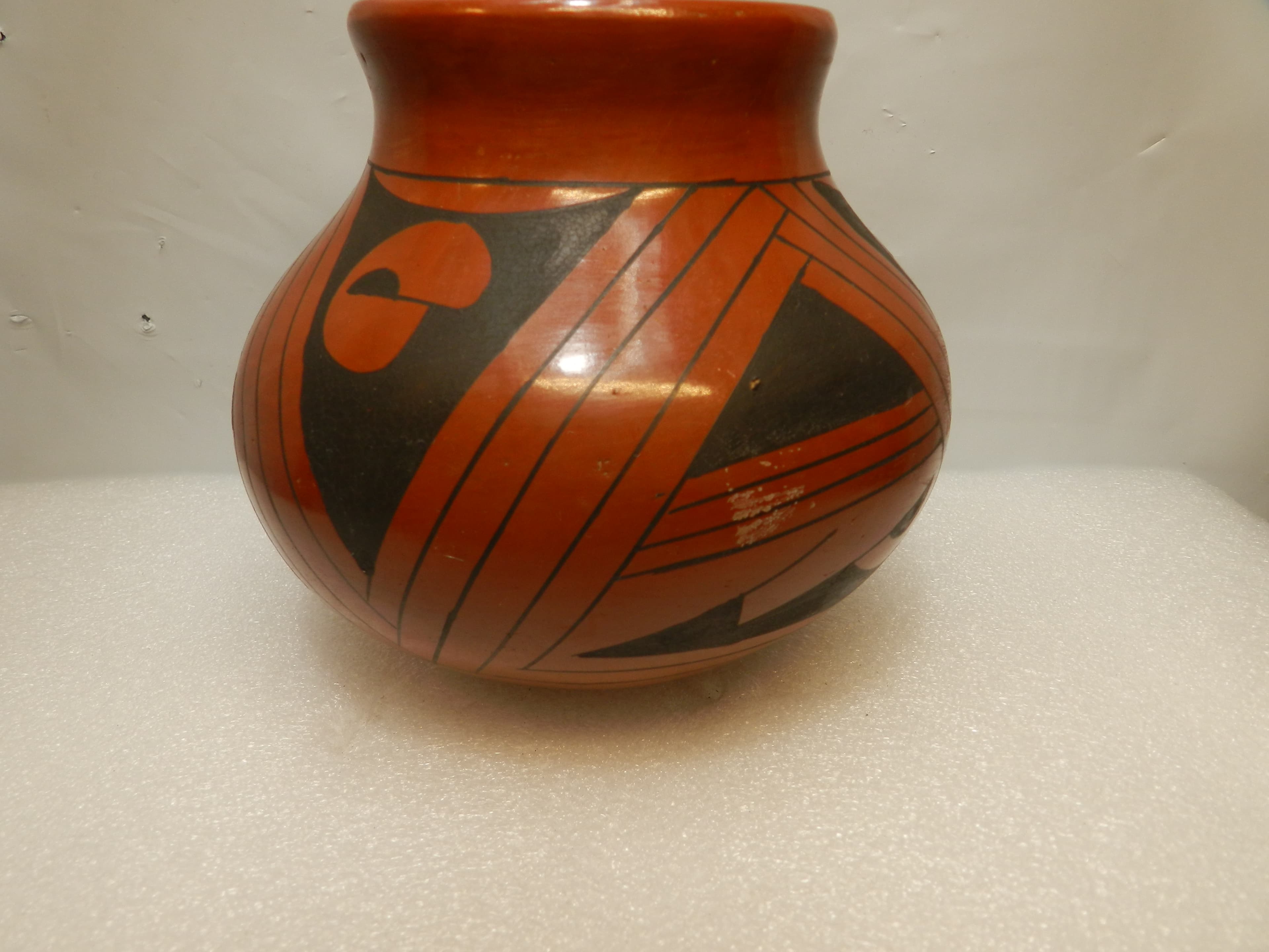 Vintage Mata Ortiz Polychrome pottery vase by Sofia de Tena Signed (O27S) - Thumbnail 10