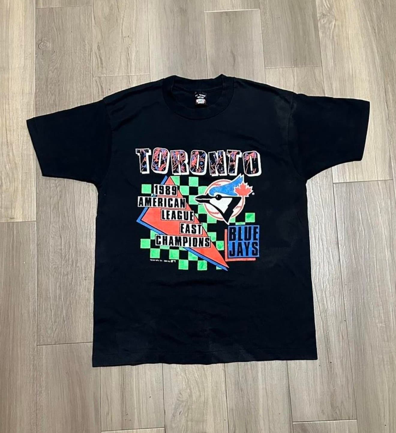 Vintage 1989 Toronto Blue Jays tshirt - Thumbnail 4